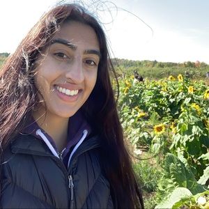 Meet your Posher, Aamna